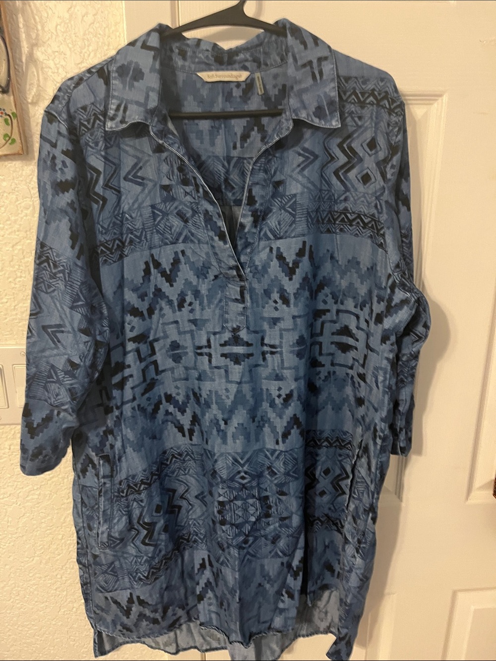 Soft Surroundings Blue Patterned Shirt